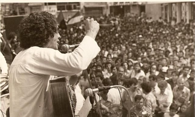 El programa 'Latituds' estrena el documental Luz de Todos. Sólo el pueblo ilumina el pueblo el lunes 18 de diciembre al 33