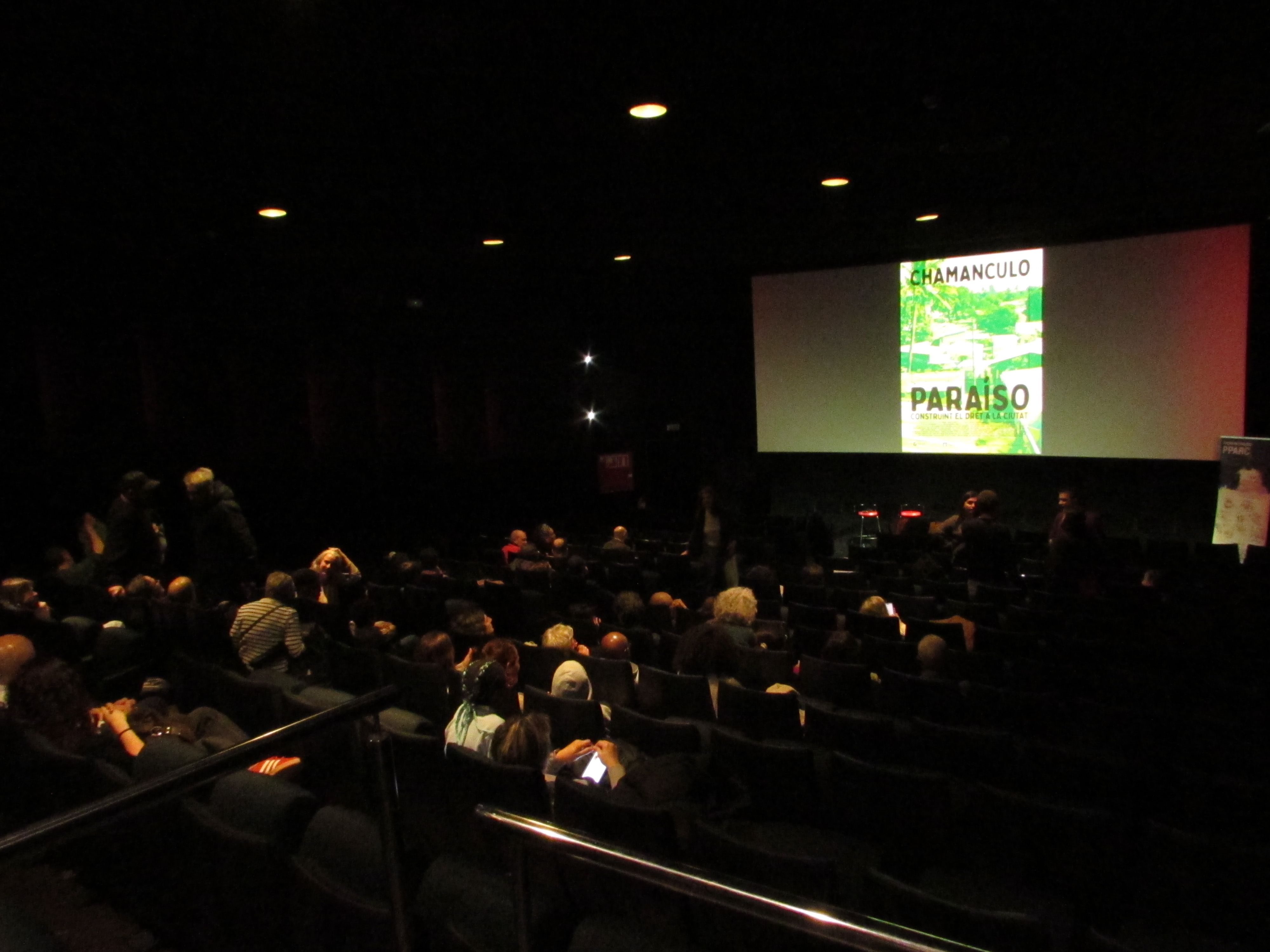 El programa 'Latituds' estrena el documental Luz de Todos. Només el poble il·lumina el poble el dilluns 18 de desembre al 33